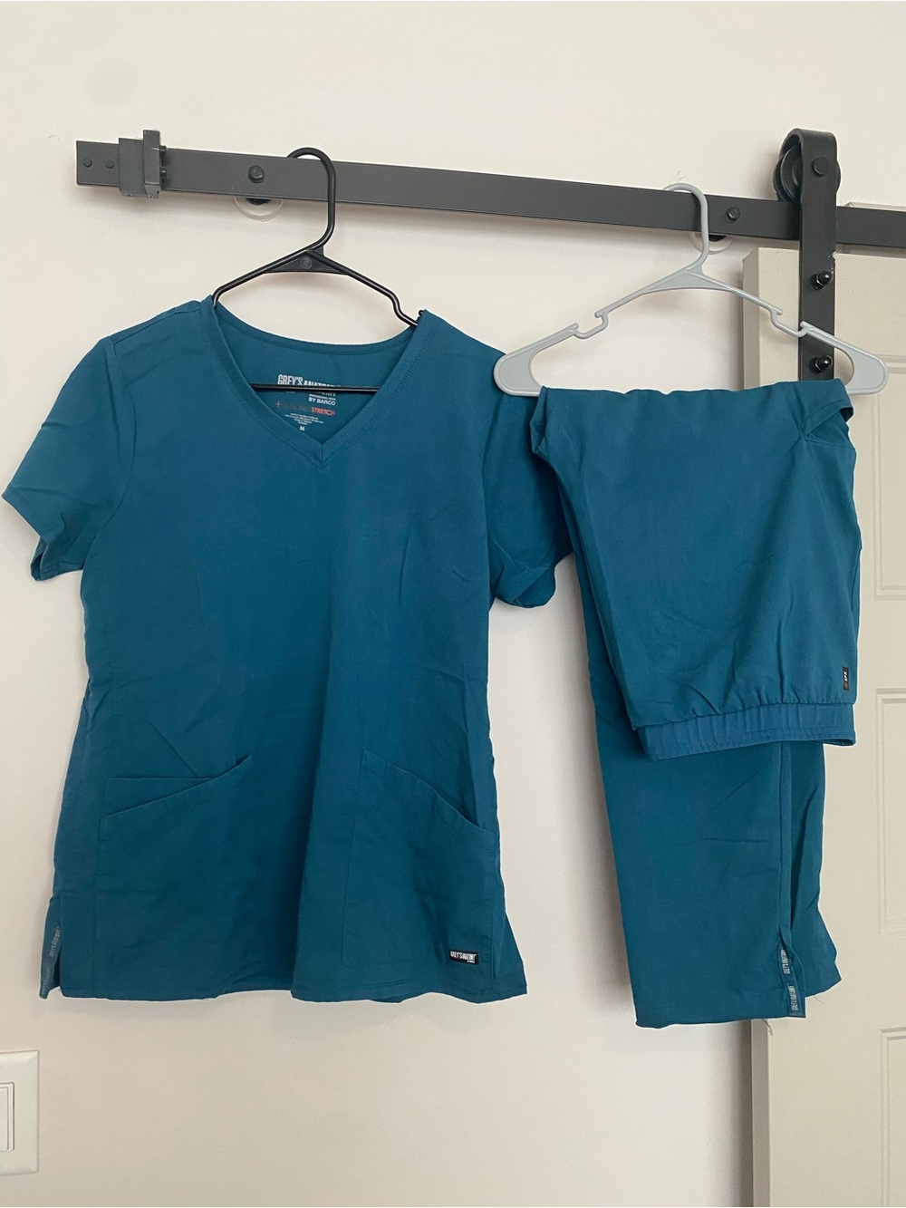 Grey’s Anatomy Straight Leg Scrub Set | M | Caribbean Blue | Good Condition
